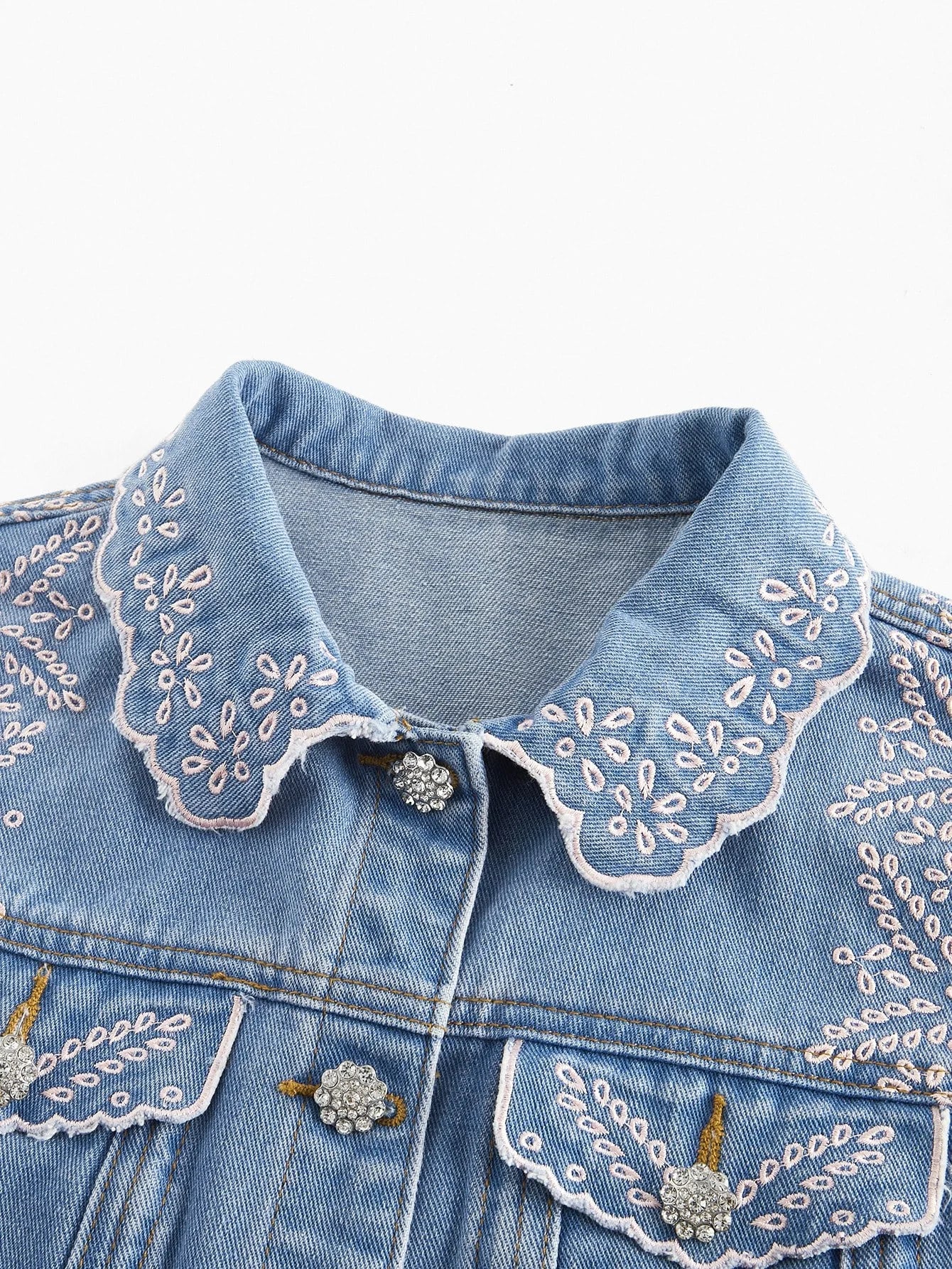 PREMIUM CONTRAST TRIM EMBROIDERY DENIM BLOUSE