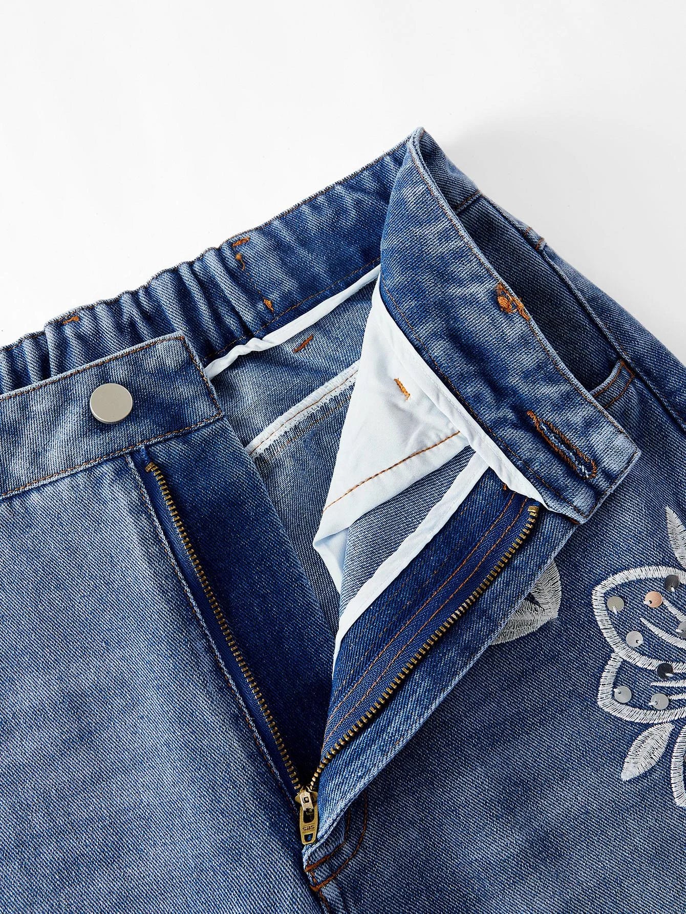 PREMIUM EMBROIDERY SLANT POCKET JEANS