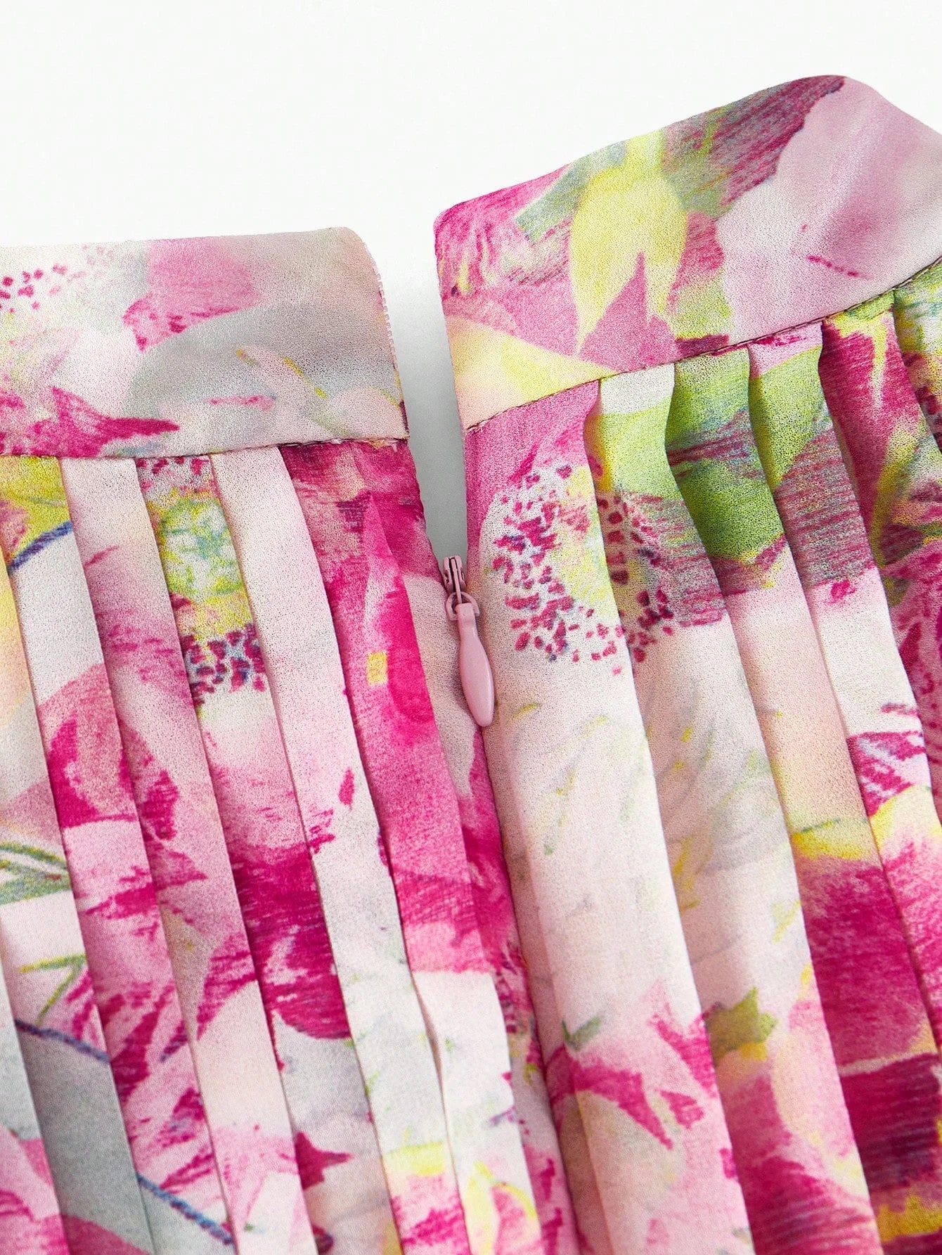 PREMIUM FLORAL PRINT PLEATED DRESS