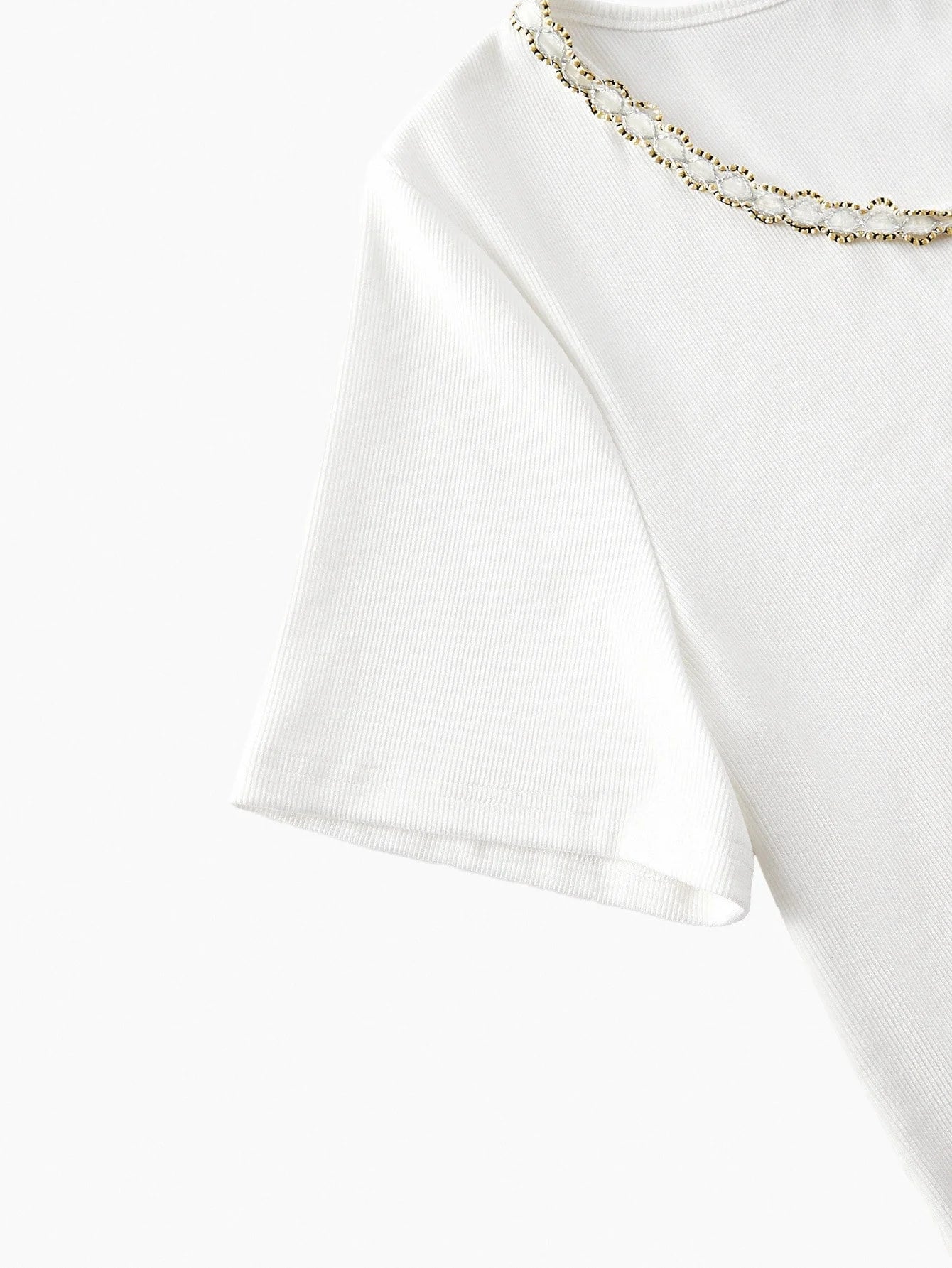 PREMIUM PLUS SIZE CONTRAST BEADED TRIM SHORT SLEEVE TEE