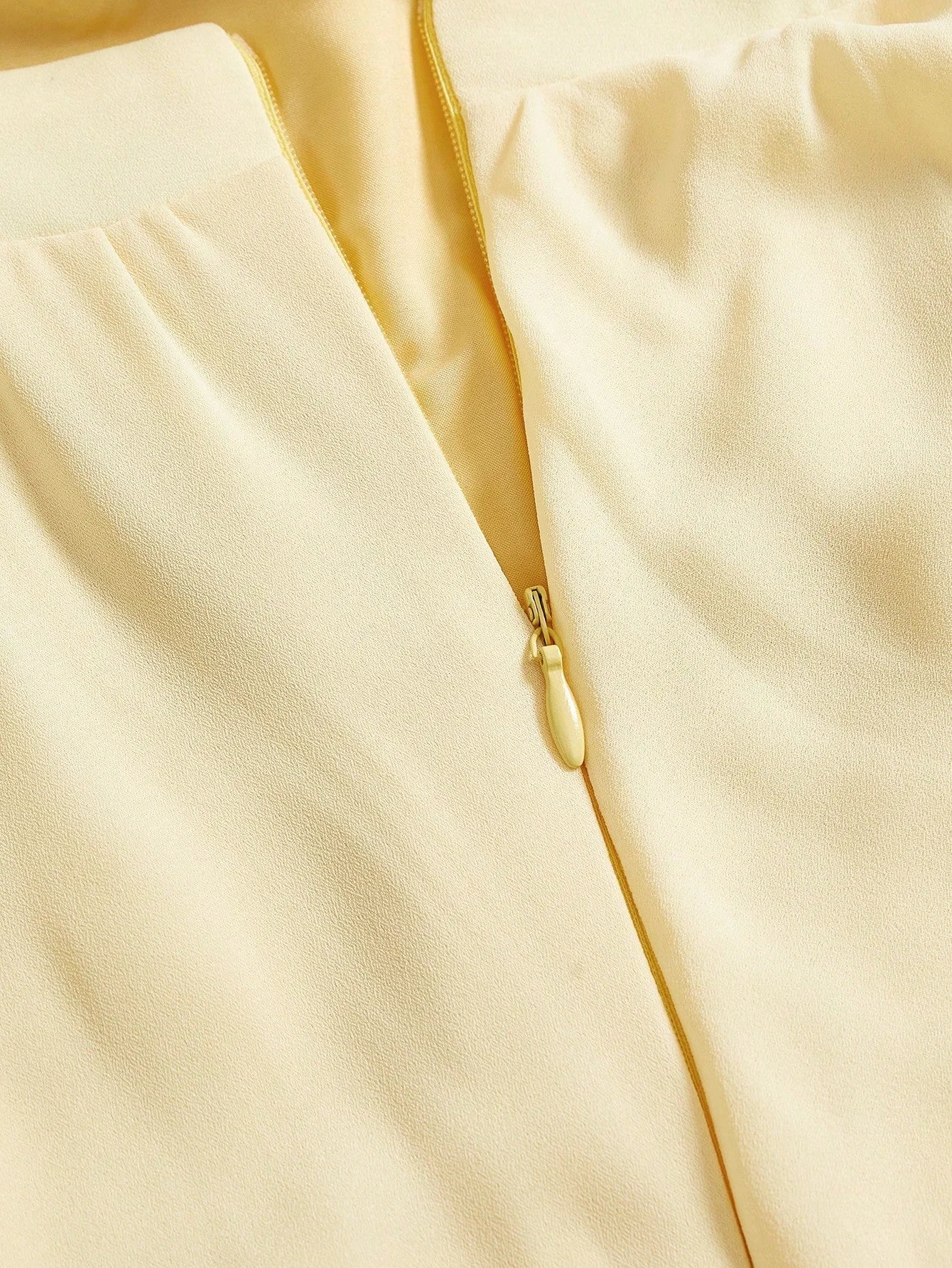 PREMIUM STEREO FLORAL RUFFLE TRIM DRESS