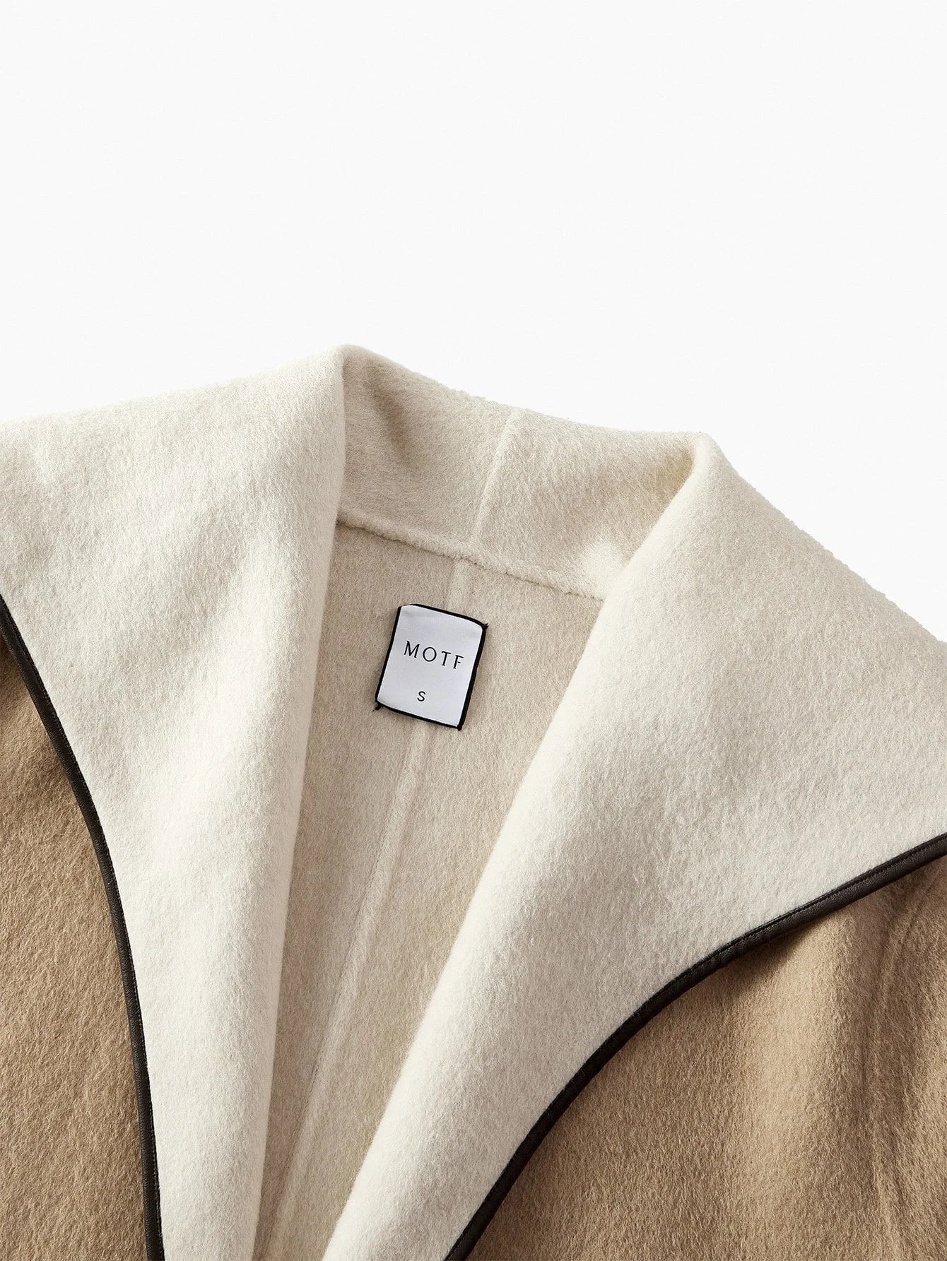 PREMIUM WOOL CONTRAST TRIM OVERCOAT