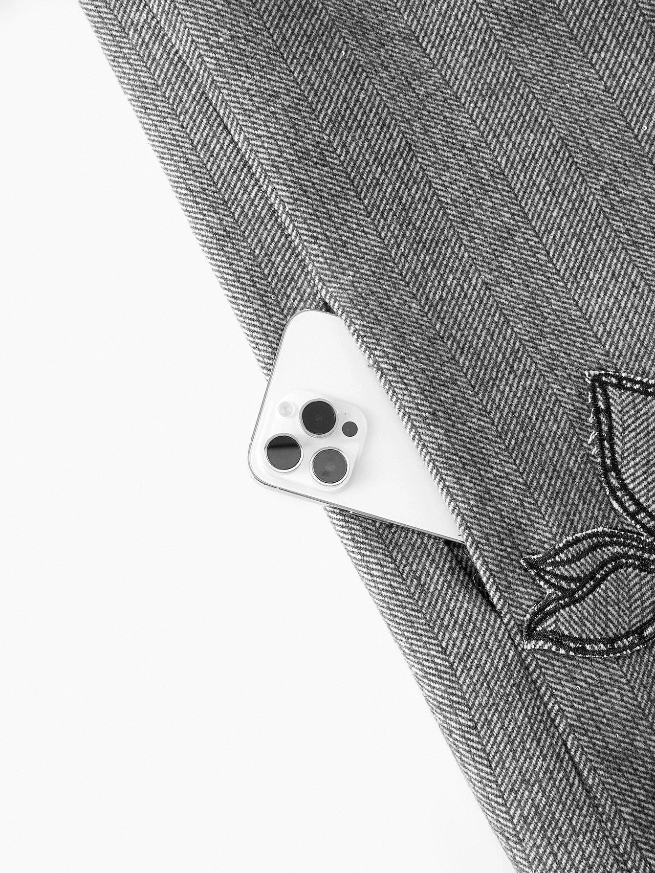PREMIUM WOOL EMBROIDERY BUTTON UP OVERCOAT