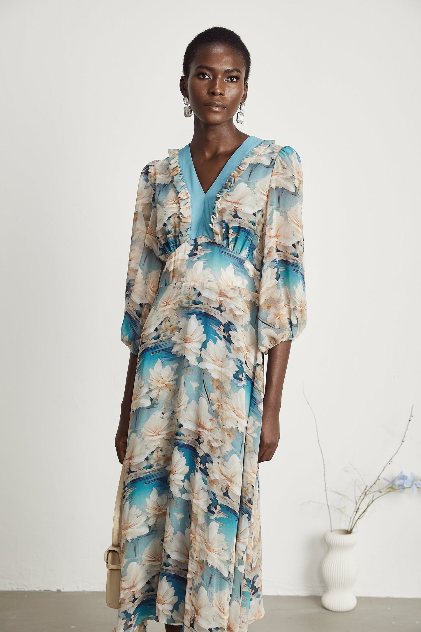 Rosalee Vneck floralprint midi dress