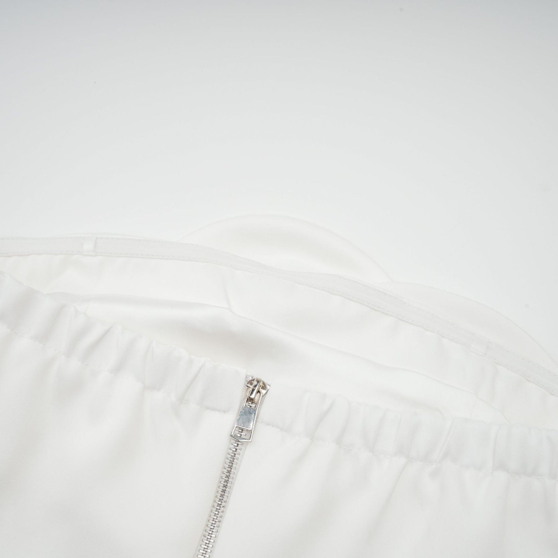 Roxane crystalembellished floralappliqué top