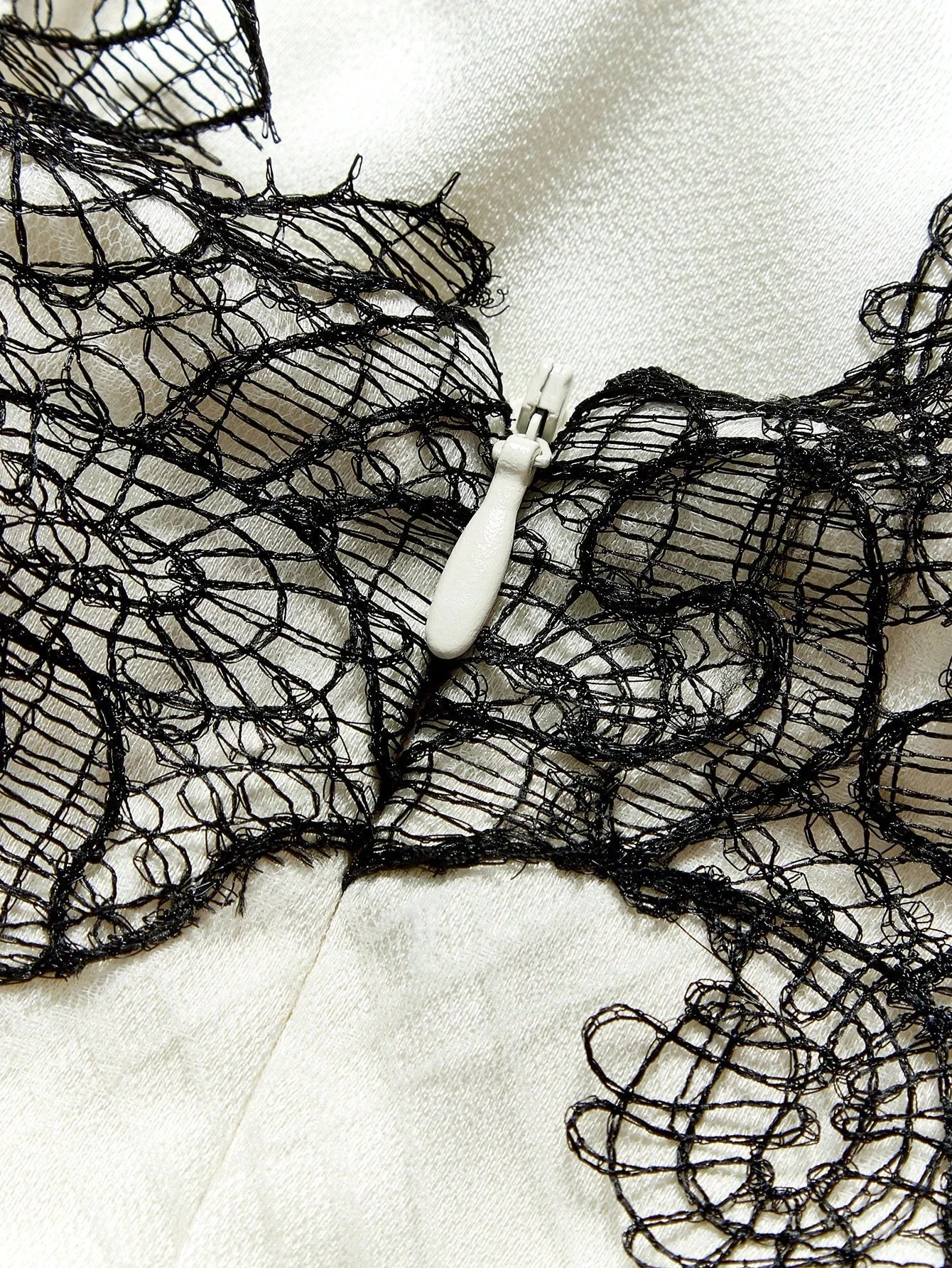 Soiréza CONTRAST LACE MESH TUBE DRESS