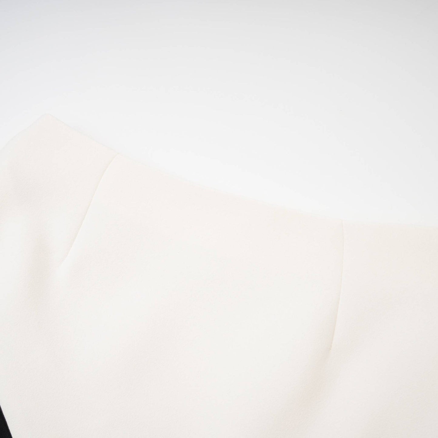 Vespera contrast colours jacket skirt matching set