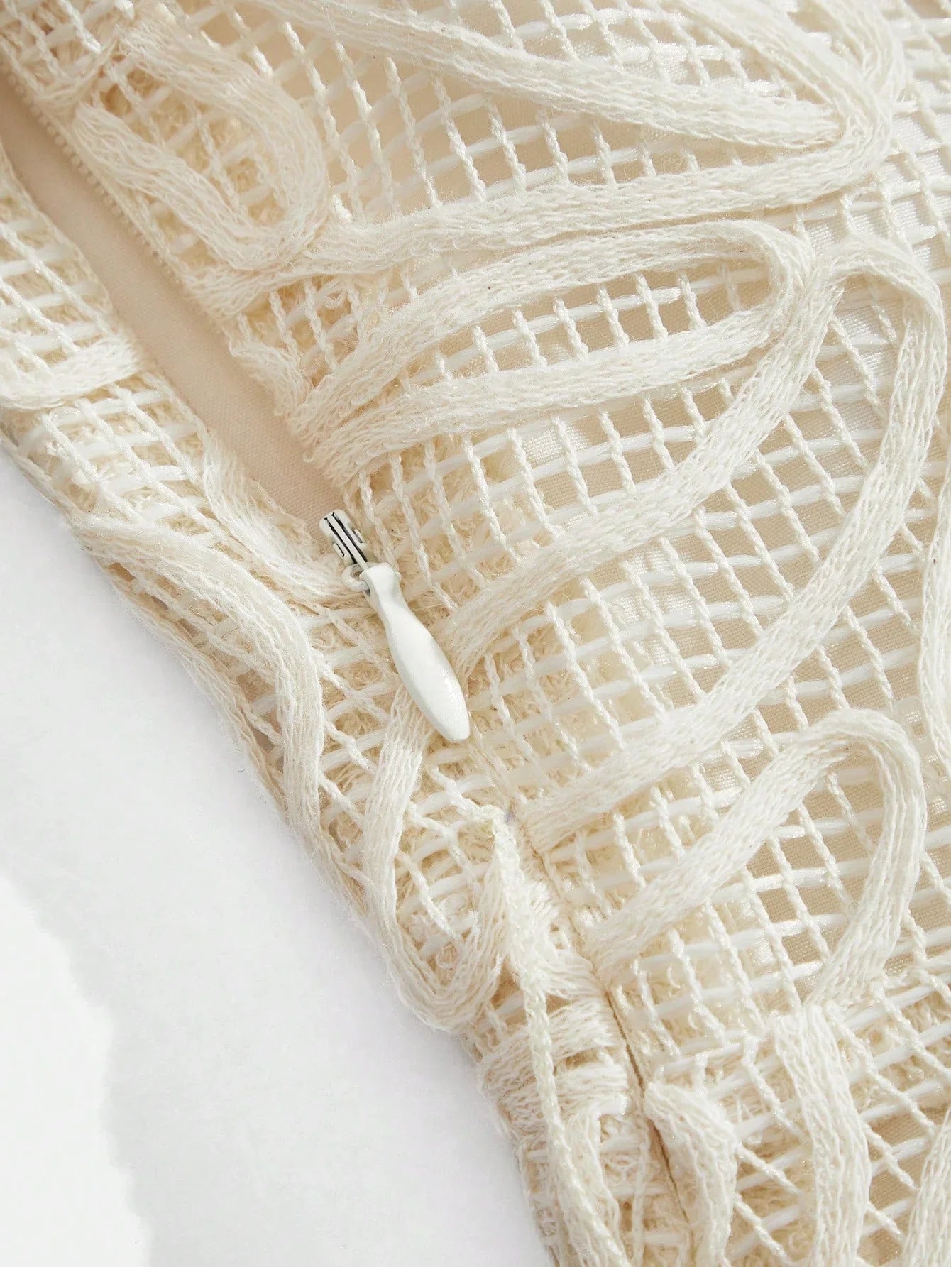 Womens Elegant French Style Lace Long Sleeve Cinched Waist Vintage Dress Comes With Belt Suitable