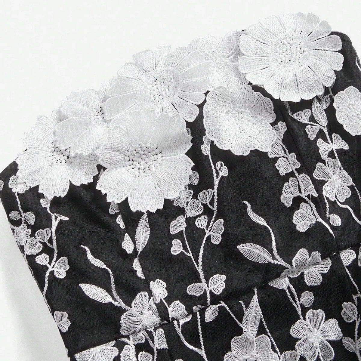 Womens Elegant Party amp Holiday Embroidered Floral Mesh Overlay Strapless Dress