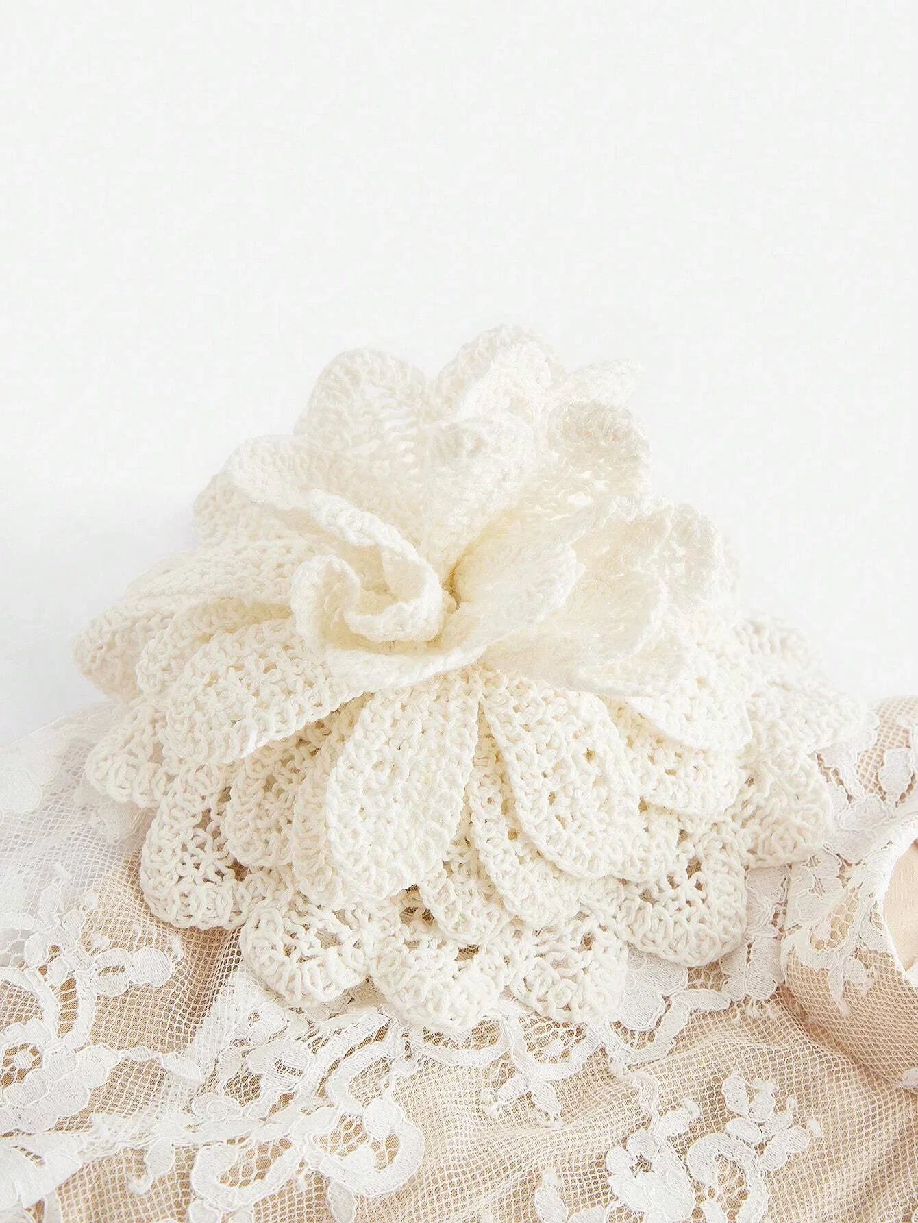 Womens White Lace Elegant 3D Floral Short Skater Dress For Autumn And Winter