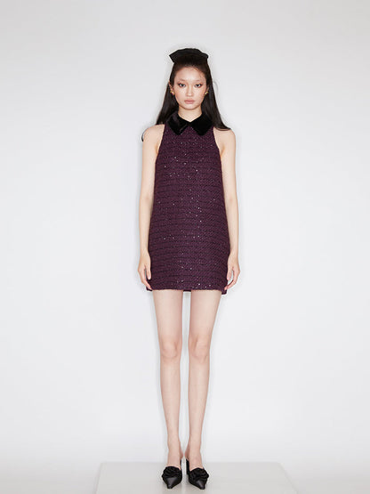 Sleeveless A-line dress with a velvet collar, shimmering details, and a flattering silhouette. Made from 94.3% polyester, 5.7% wool, with 92% polyester, 8% spandex accents, and lined with 100% polyester