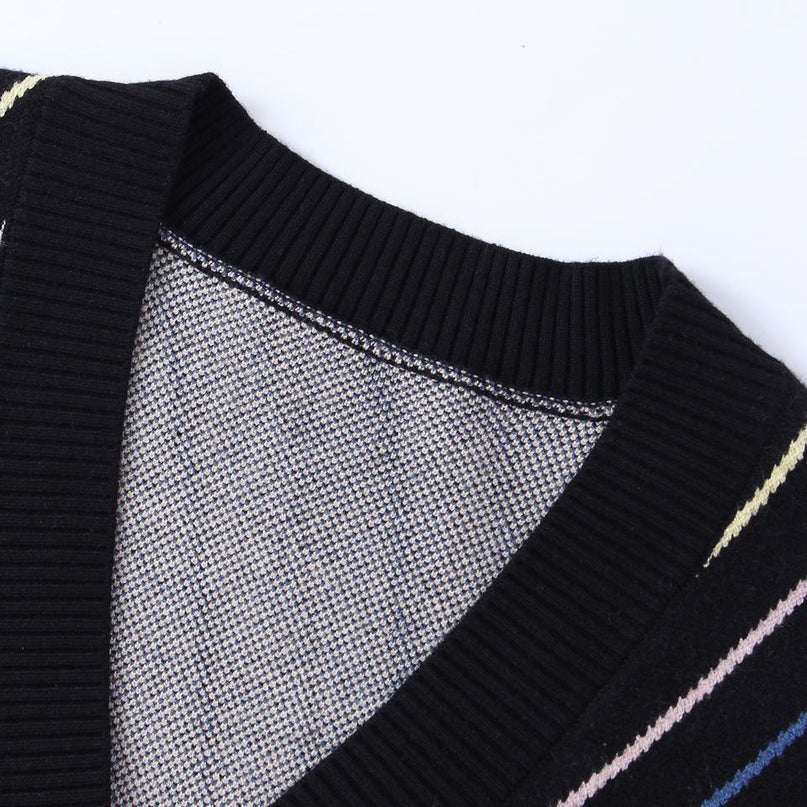 Knit Cardigan – Vintage Wool Blend – V-Neck – One Button Closure