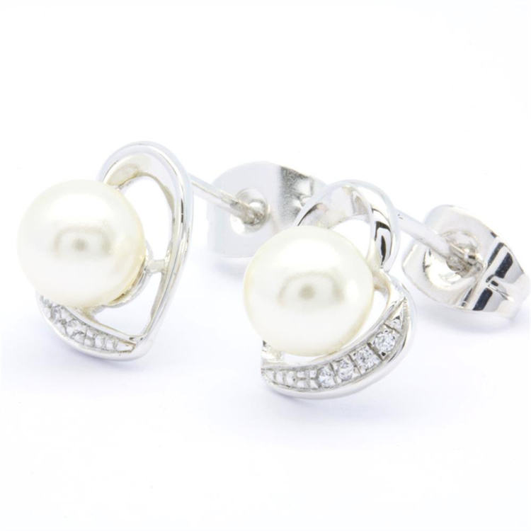 18K White Gold Plated Freshwater Pearl Heart Stud Earrings