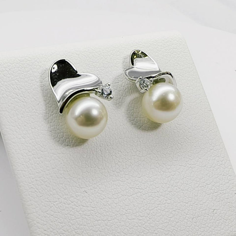 Akoya Saltwater Pearl Heart Stud Earrings 925 Silver