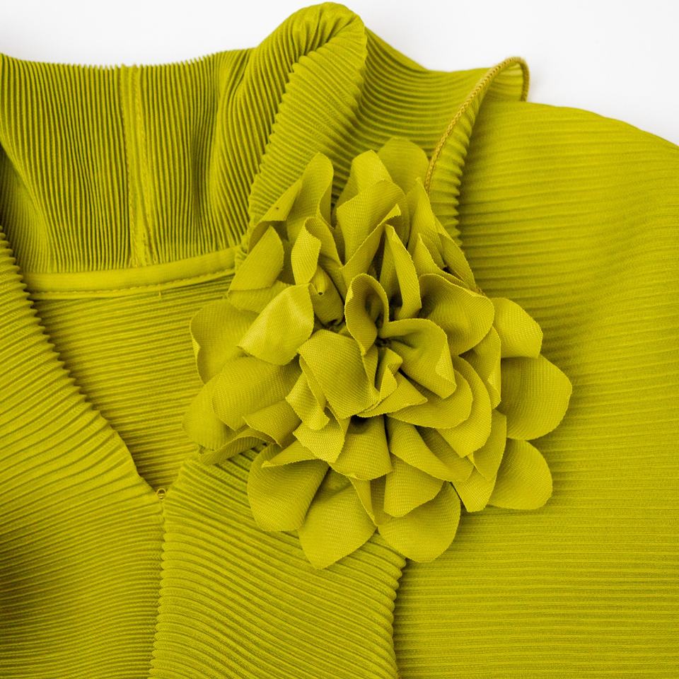 Maxi Dress – Green Floral Ruffle – High Collar – Elegant Abaya Style