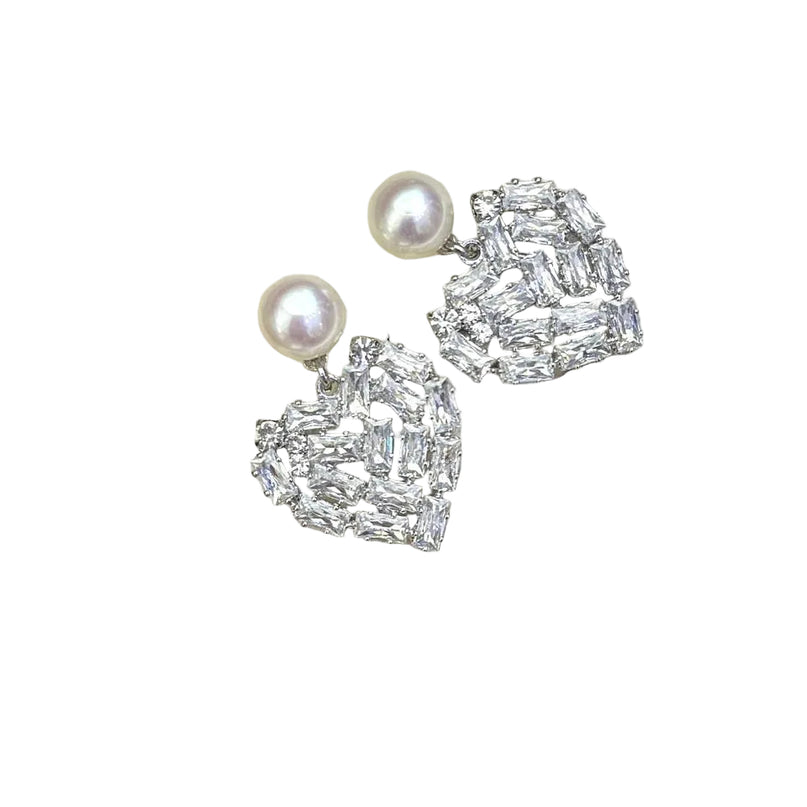 18K Gold Plated AAAA Freshwater Pearl Heart Stud Earrings