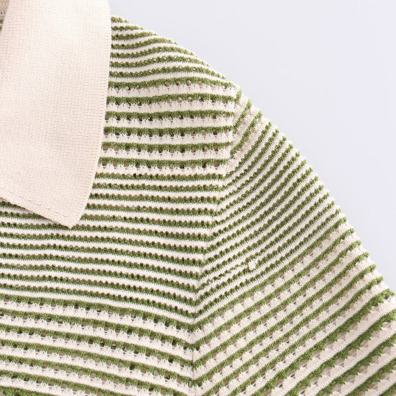 Knit Sweater – V-Neck Design – Striped Pattern – Casual Vintage Style