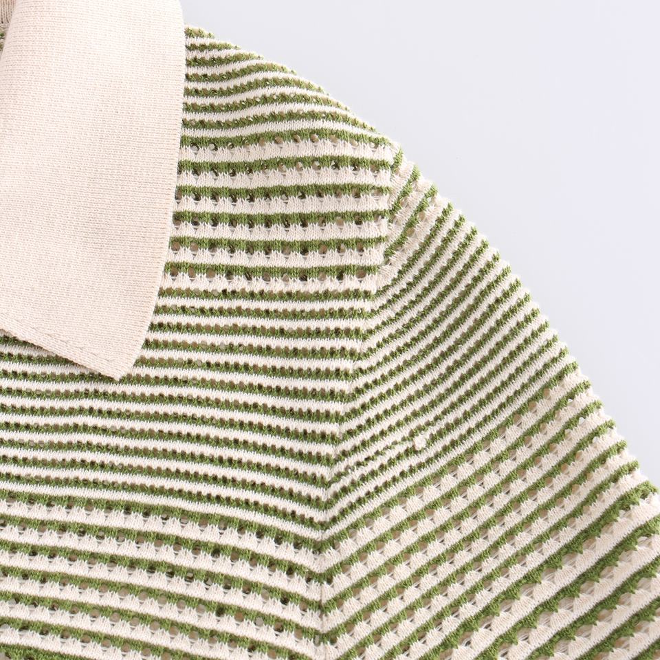 Knit Sweater – V-Neck Design – Striped Pattern – Casual Vintage Style