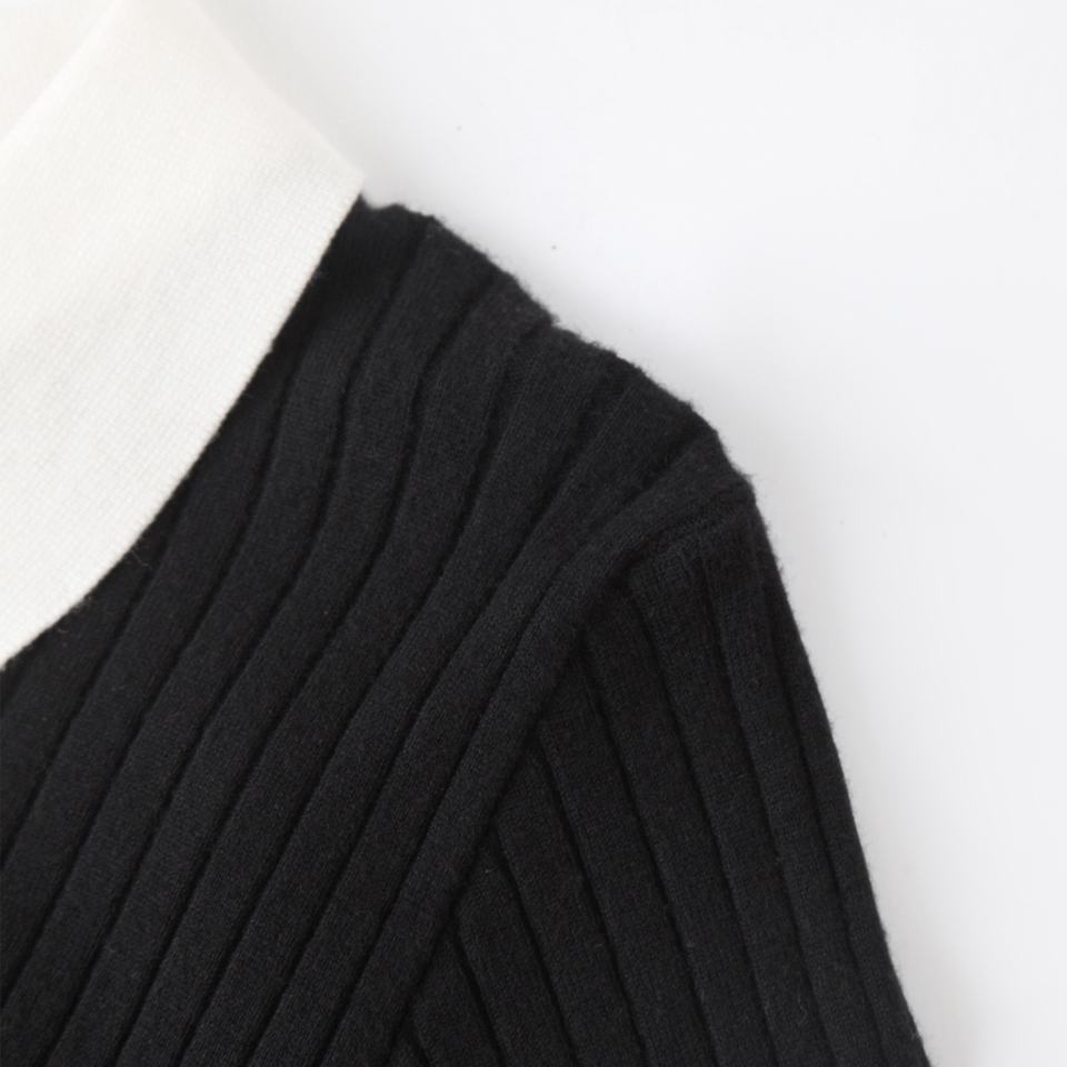 Sweater Dress – Solid Knit Design – Button-Up Maxi – Elegant A-Line Style