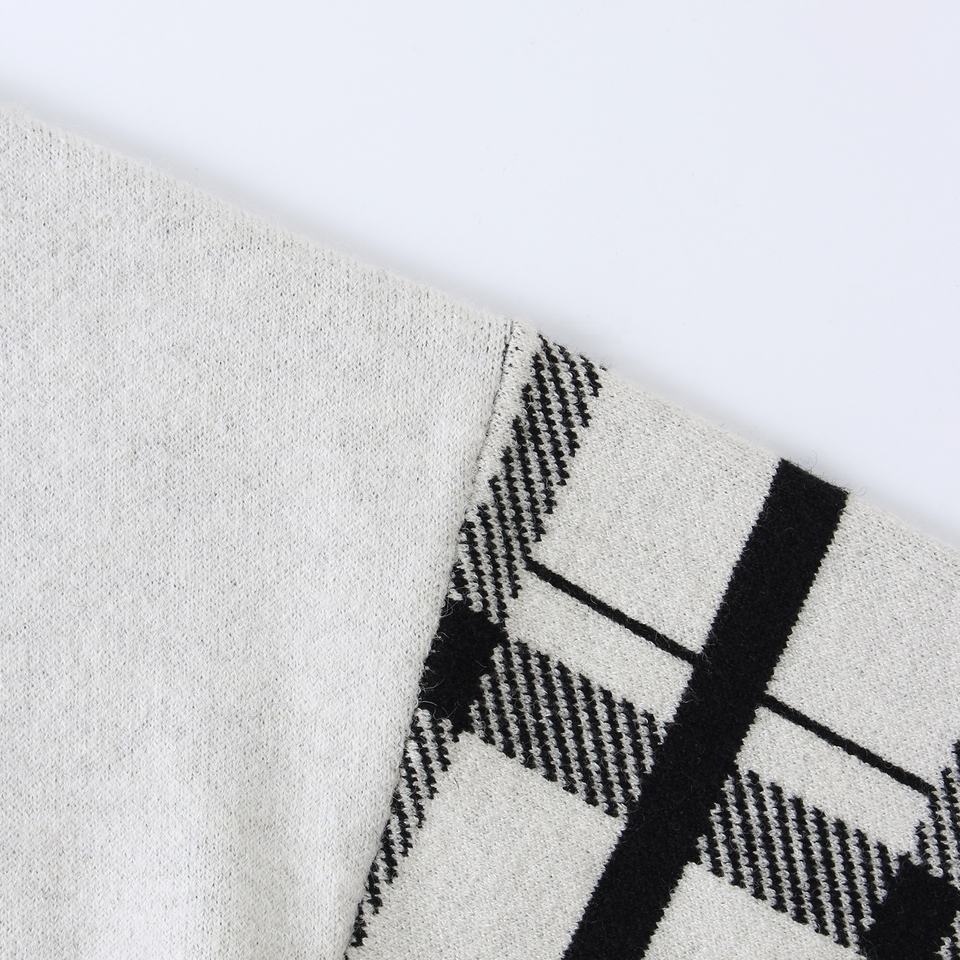 Cardigan Sweater – Black & White Plaid – V-Neck – Chic Fall Style