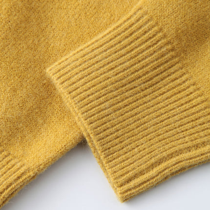 Pullover Sweater – Vintage Crewneck – Embroidery Detail – Classic Style