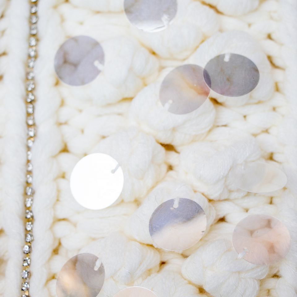 Cardigan Sweater – V-Neck Design – Bubble Sleeves – Chunky Cable Knit