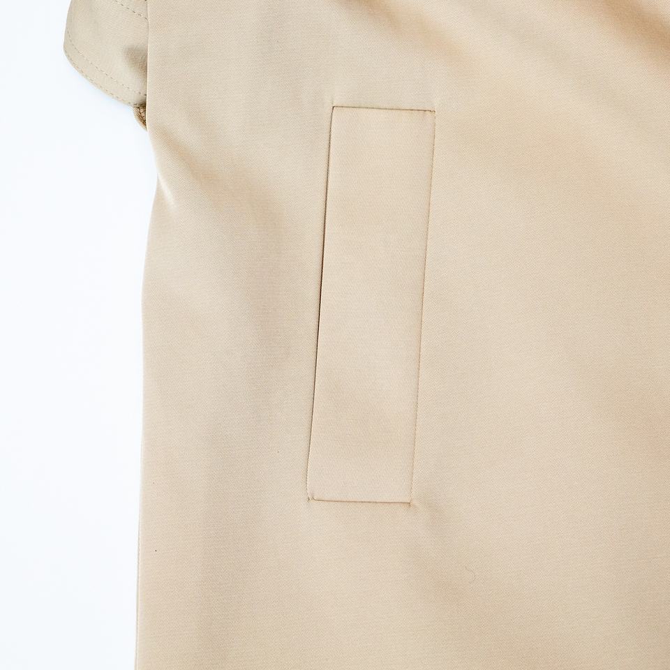 Trenchcoat – Beige Designer Style – Belted Waist – Classic Fall Look