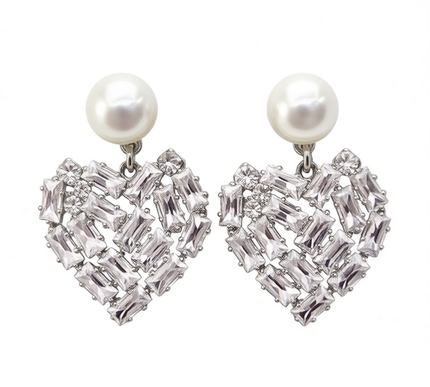 18K Gold Plated AAAA Freshwater Pearl Heart Stud Earrings
