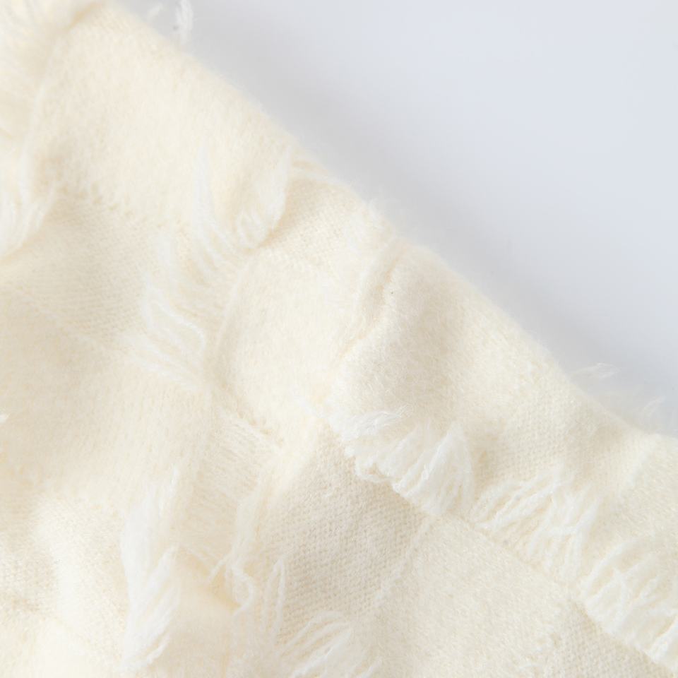 Pullover Sweater – Fluffy Jacquard Knit – Fringe Tassel Design – Chic Spring Style