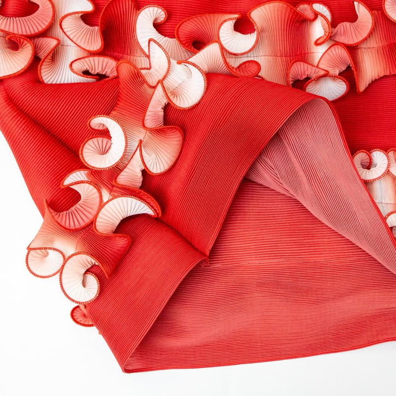 Evening Dress – Red Ombre Gradient – Ruffle Pleats – Elegant Maxi Style