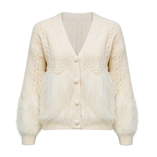 Cable Knit Sweater – V-Neck Design – Fur Trim – Thick Winter Style