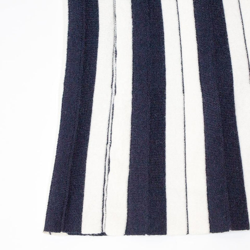 Sweater Dress – Sleeveless Maxi – Pleated Knit Design – Chic Striped Style