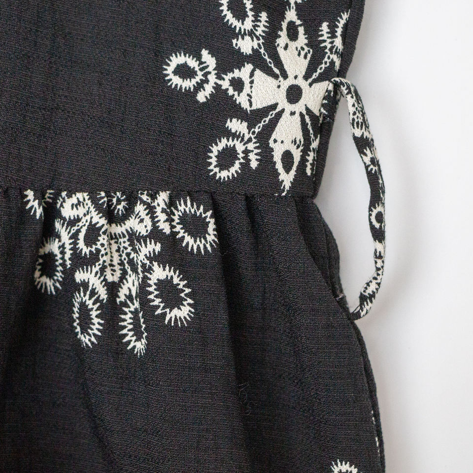 Maxi Dress – Button-Down Design – Floral Embroidery – Vintage Chic Style