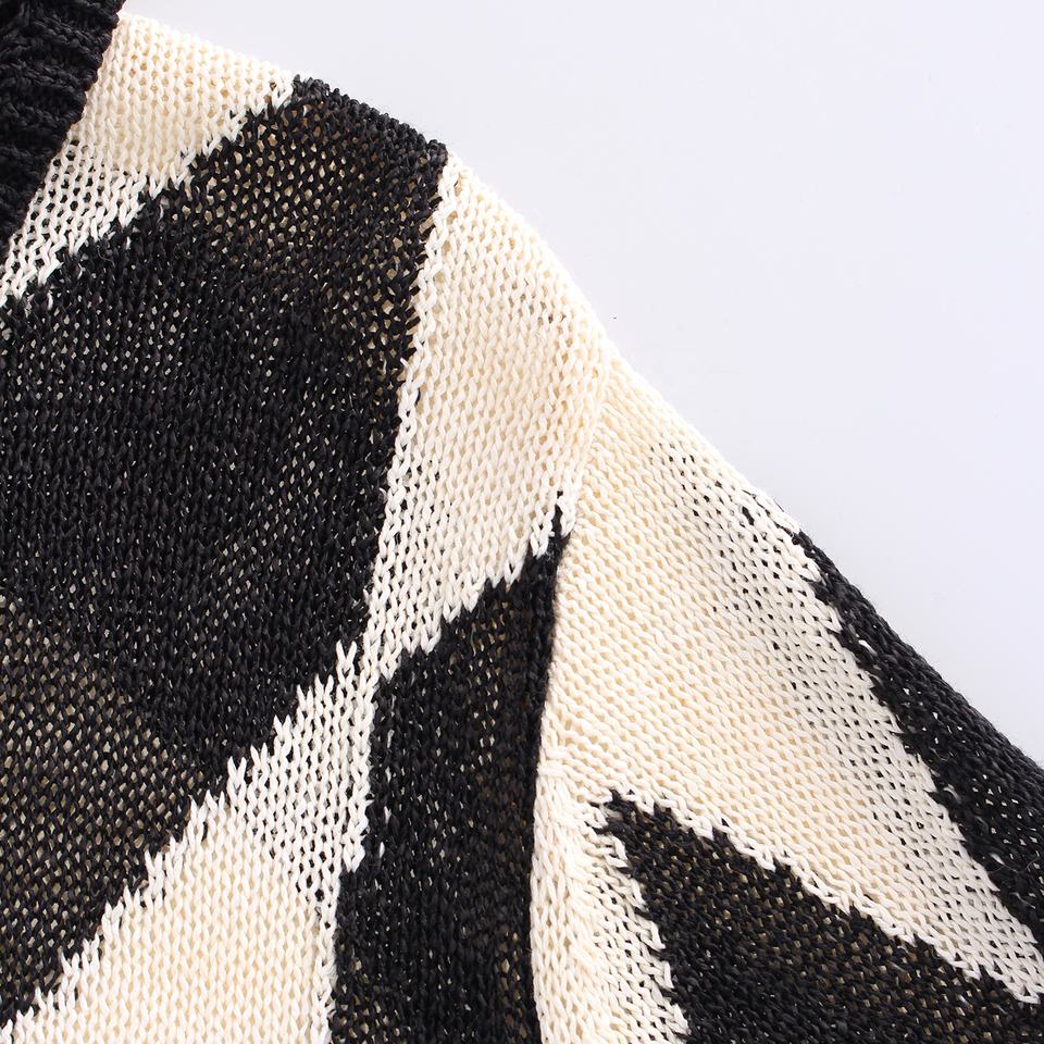Sweater Top – Argyle Boho Design – Color Block Pattern – Chic Fall Style