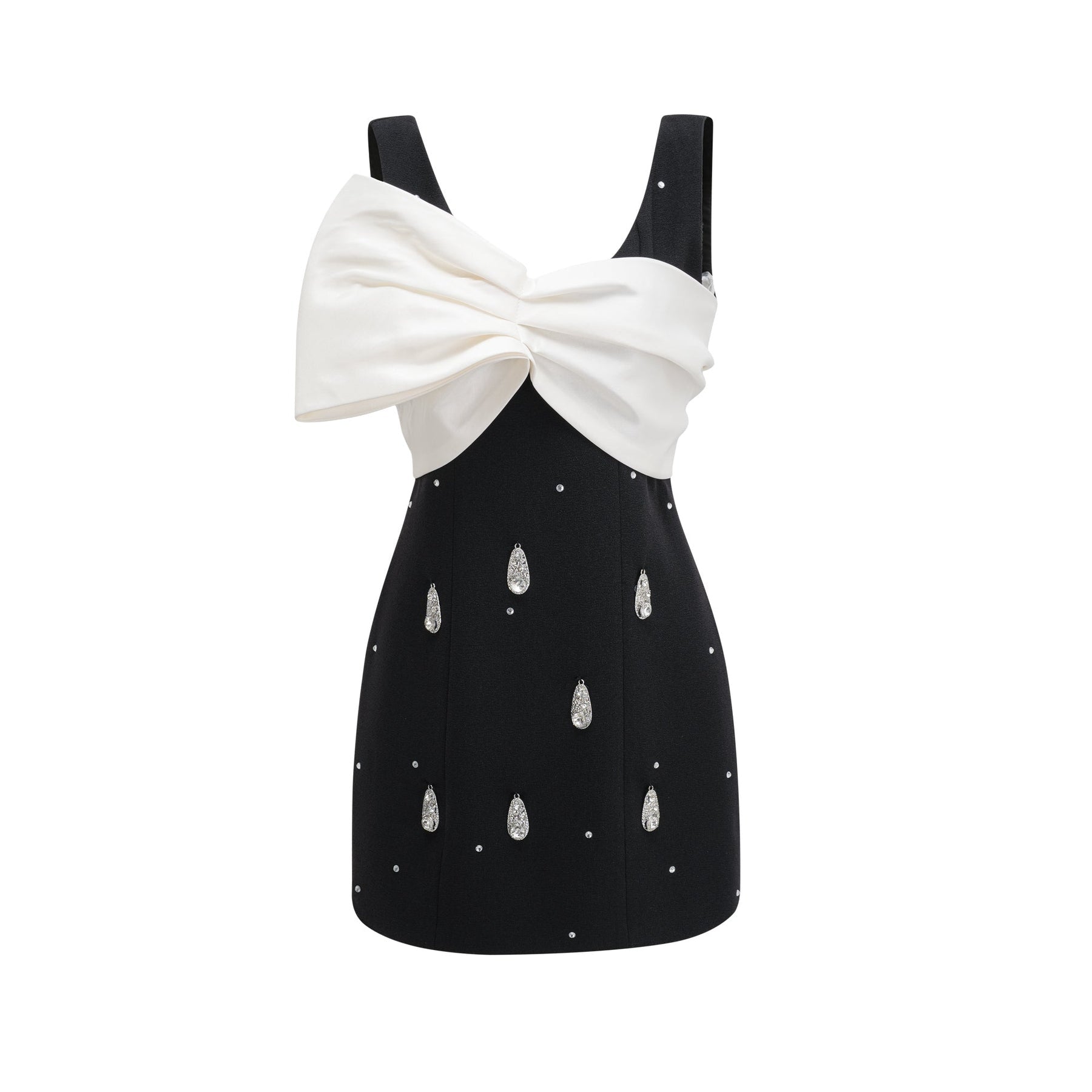 Black dress with front bowknot detail embellished and rear zip fastening Made of 100% Polyester