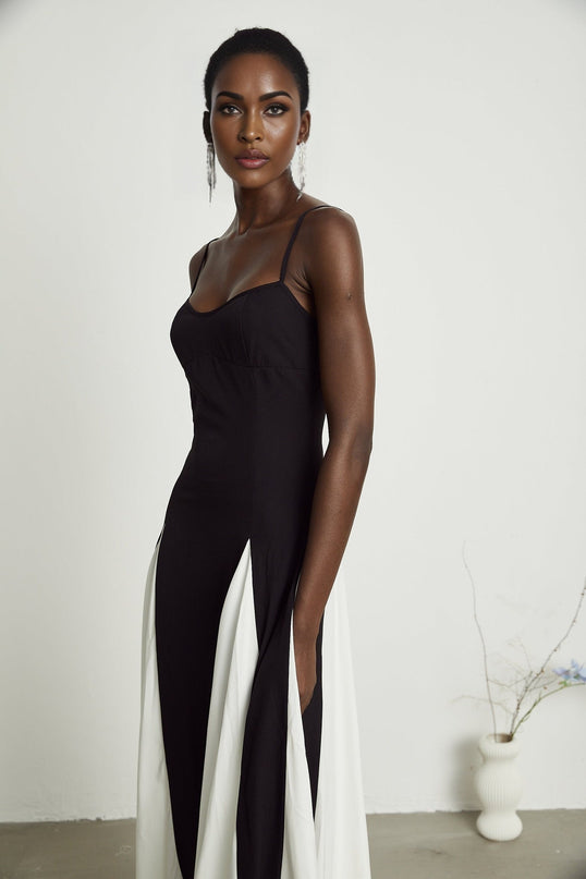 A long pleated maxi dress in contrasting colors named Sofie