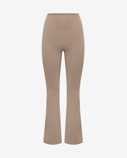 Form invisible scrunch flare leggings latte