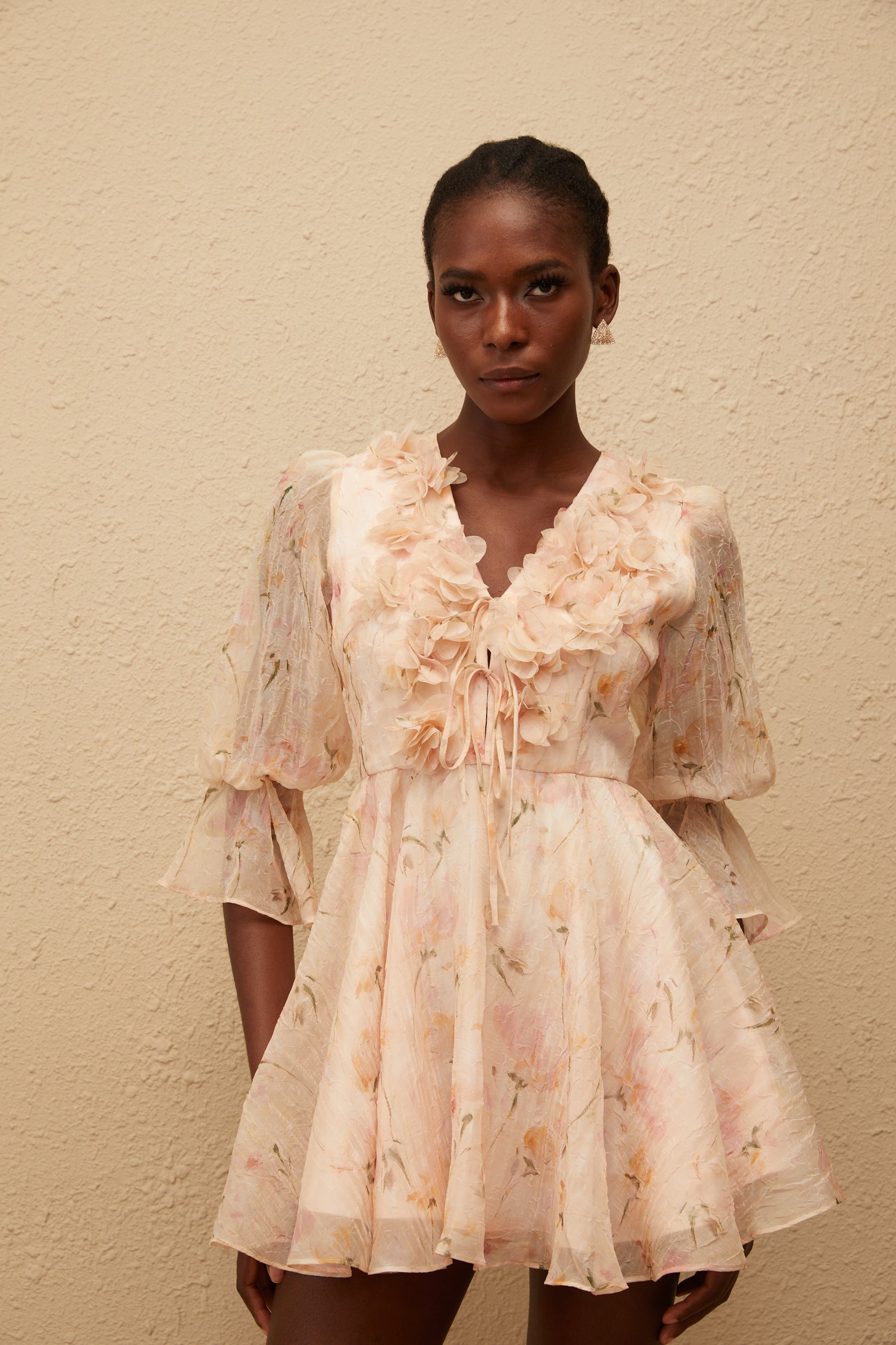Aliénor Peach Glossy Floral Print Mini Dress