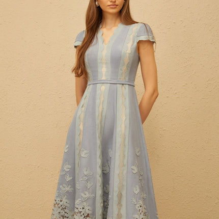 Amália Blue Scalloped Floral Embroidered Midi Dress