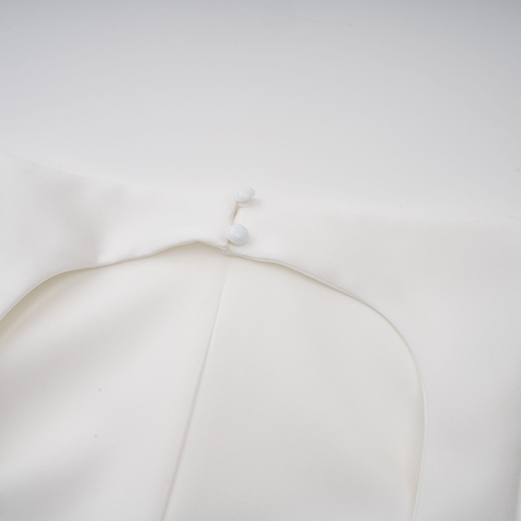 Amandine white openback capsleeve midi dress