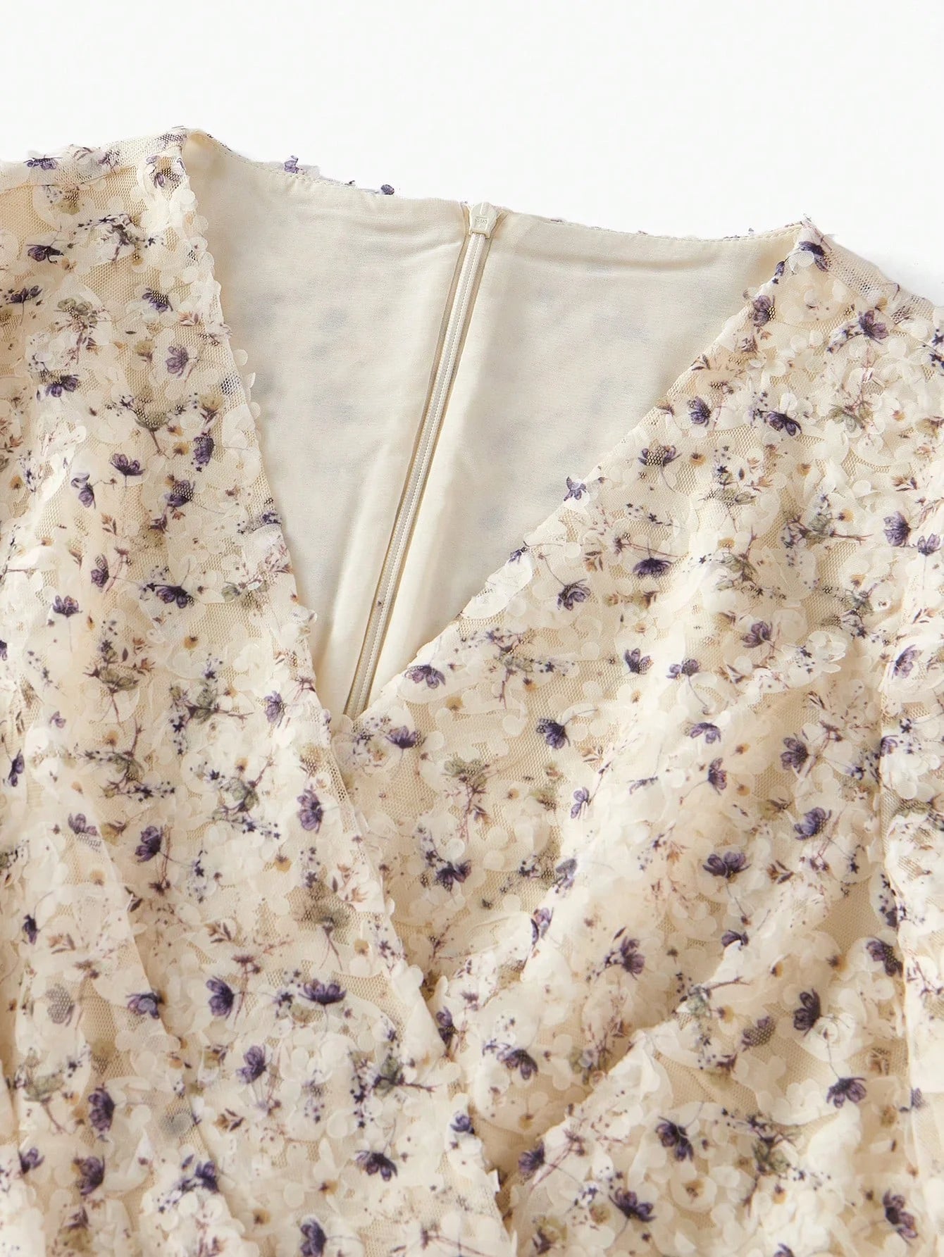 APPLIQUES RUFFLE HEM DRESS