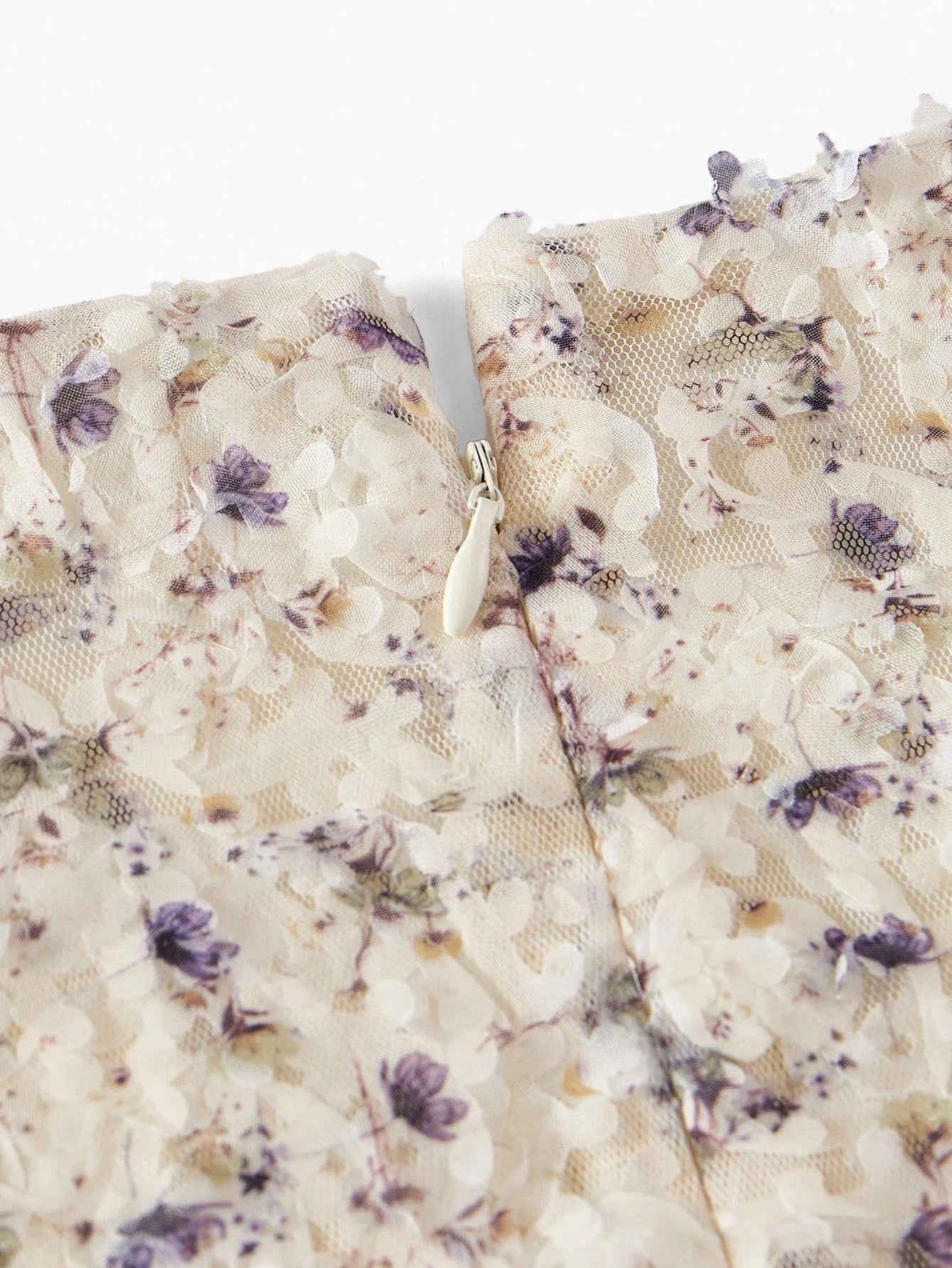 APPLIQUES RUFFLE HEM DRESS