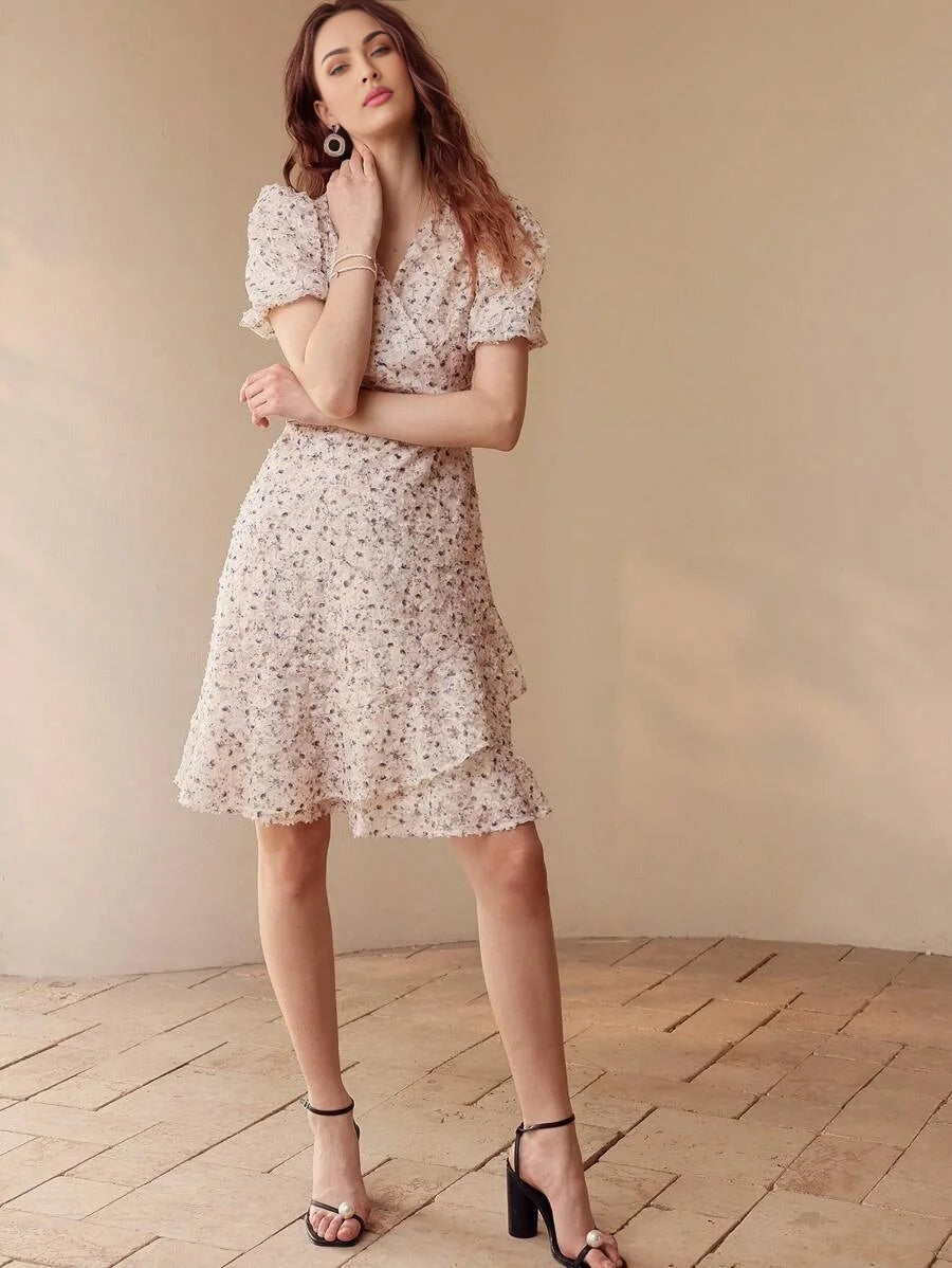 APPLIQUES RUFFLE HEM DRESS