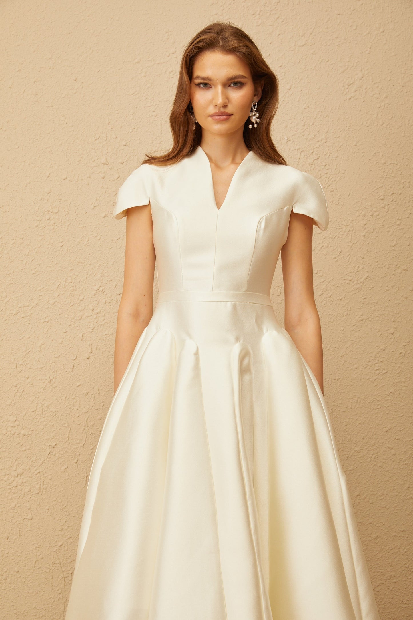 Aventin White Godet Design Midi Dress