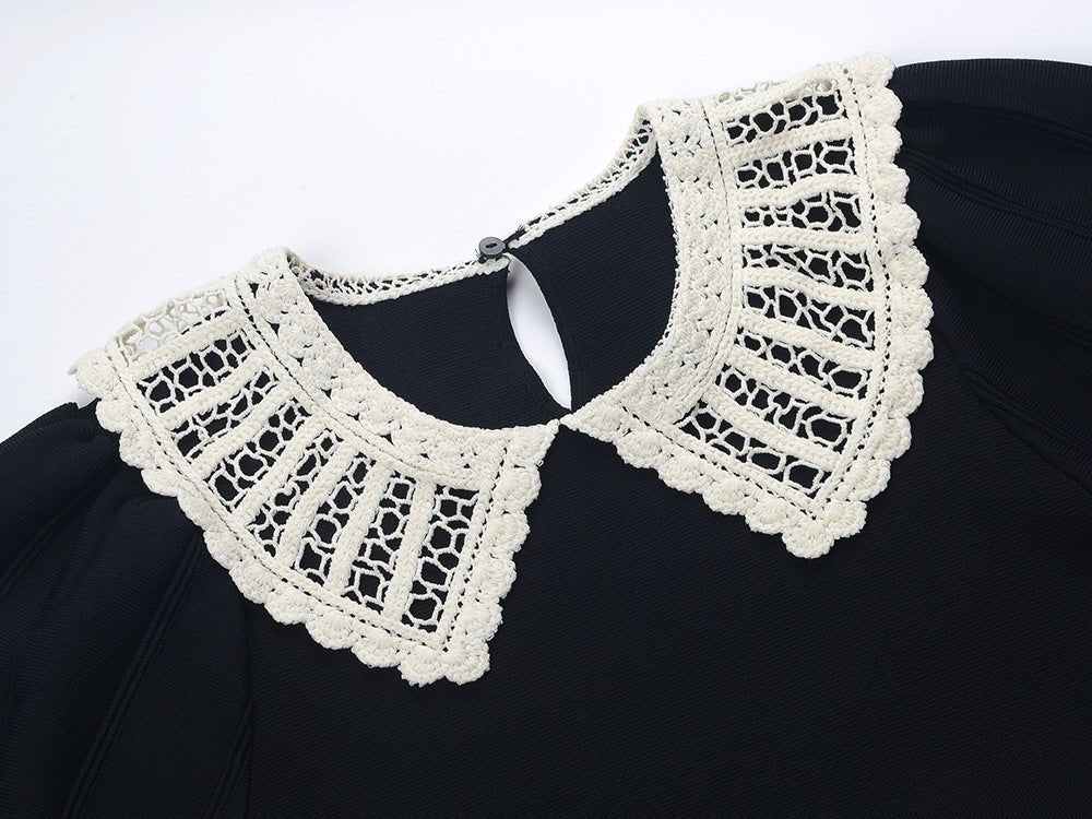Black A-line Dress with Vintage-Inspired Lace Collar and Puffed Sleeves