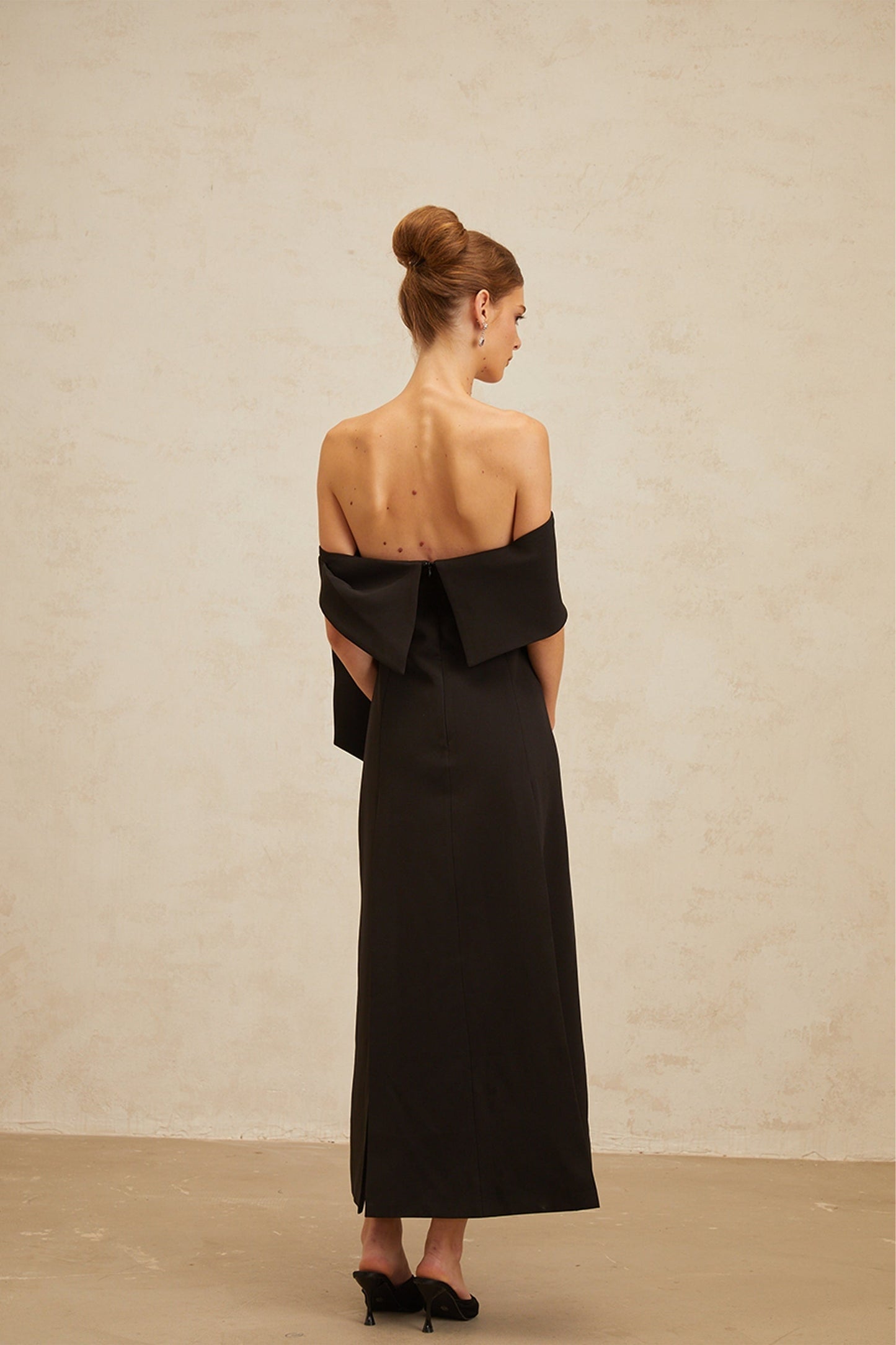 Black off the shoulder maxi dress with self-tie bowknot and side slit