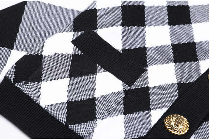 Black and white contrast argyle pattern cropped knit sweater with golden buttons
