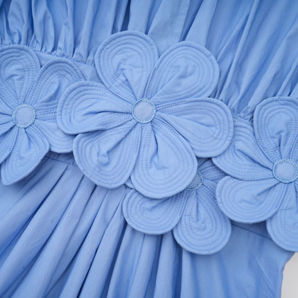 Blaues Maxikleid Emma mit Blütenblattdetails und Kordelzug