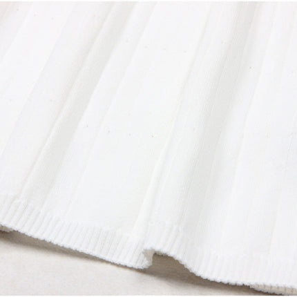 Blue accent white maxi dress with ribbed texture and pockets, form-fitting silhouette