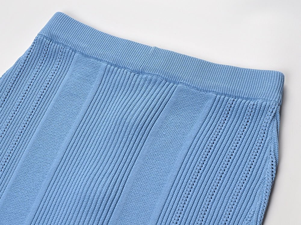 Blue high-waisted ribbed midi skirt with gold buttons